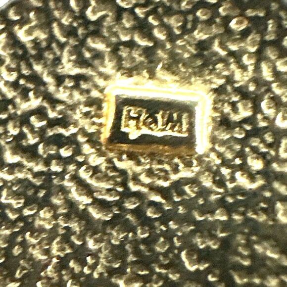 Red cream and gold tone teardrop post earrings - Picture 7 of 7